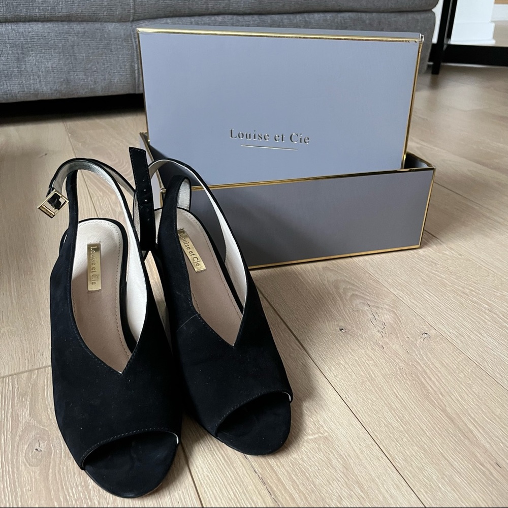 Black suede heels